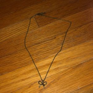 bow necklace